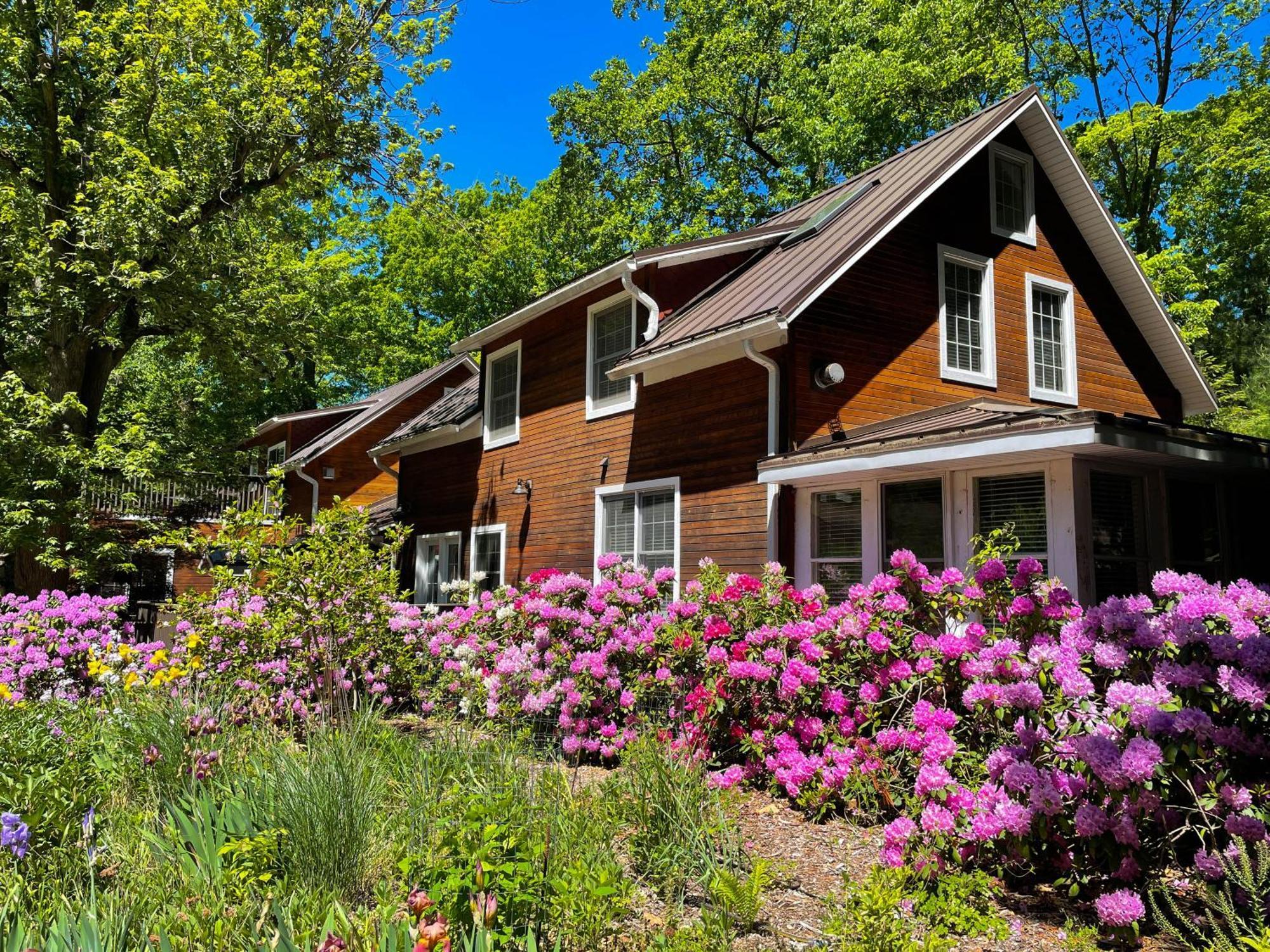 Goldberry Woods- A Modern Farm Resort Union Pier Exteriör bild