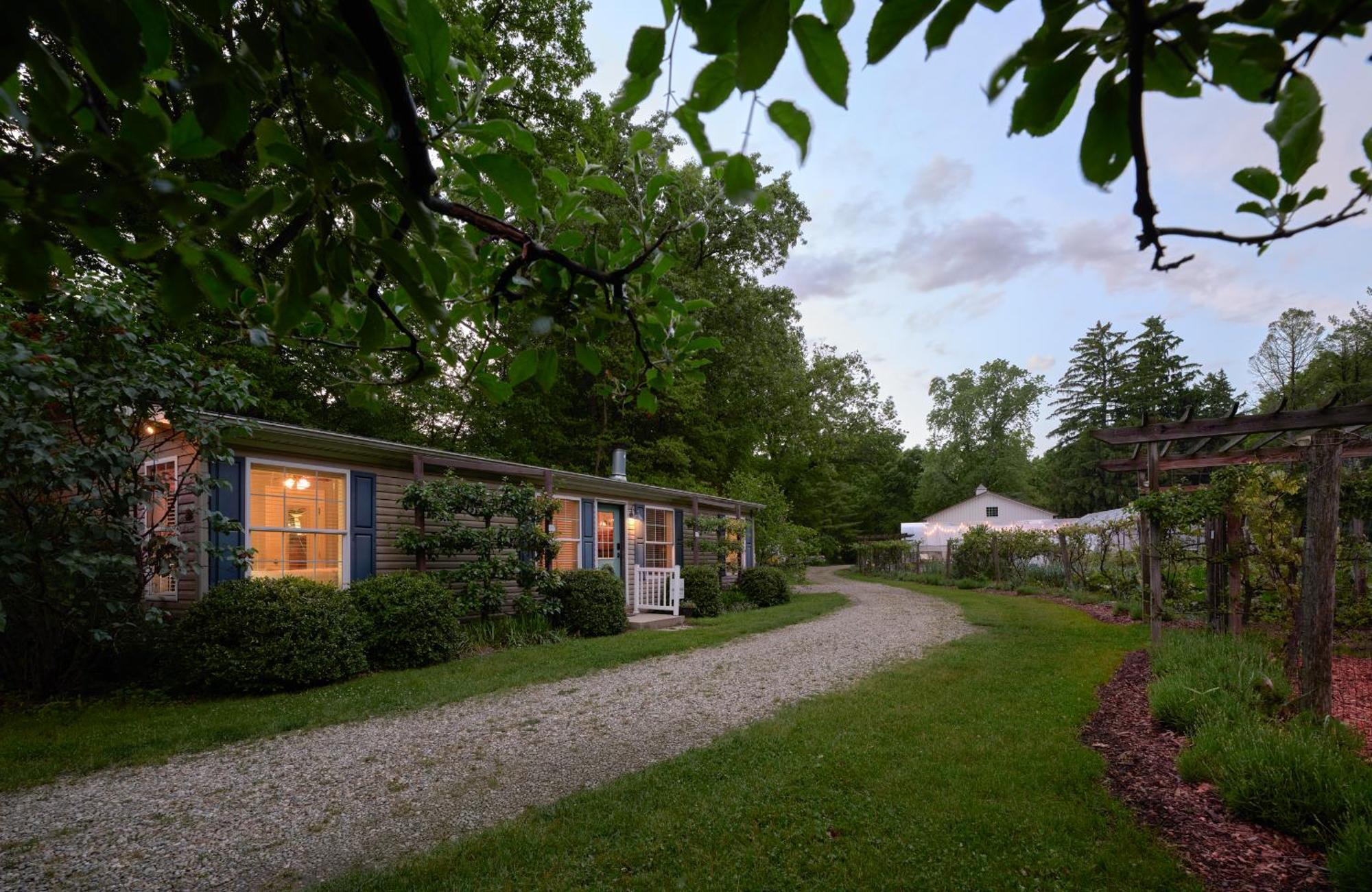 Goldberry Woods- A Modern Farm Resort Union Pier Exteriör bild